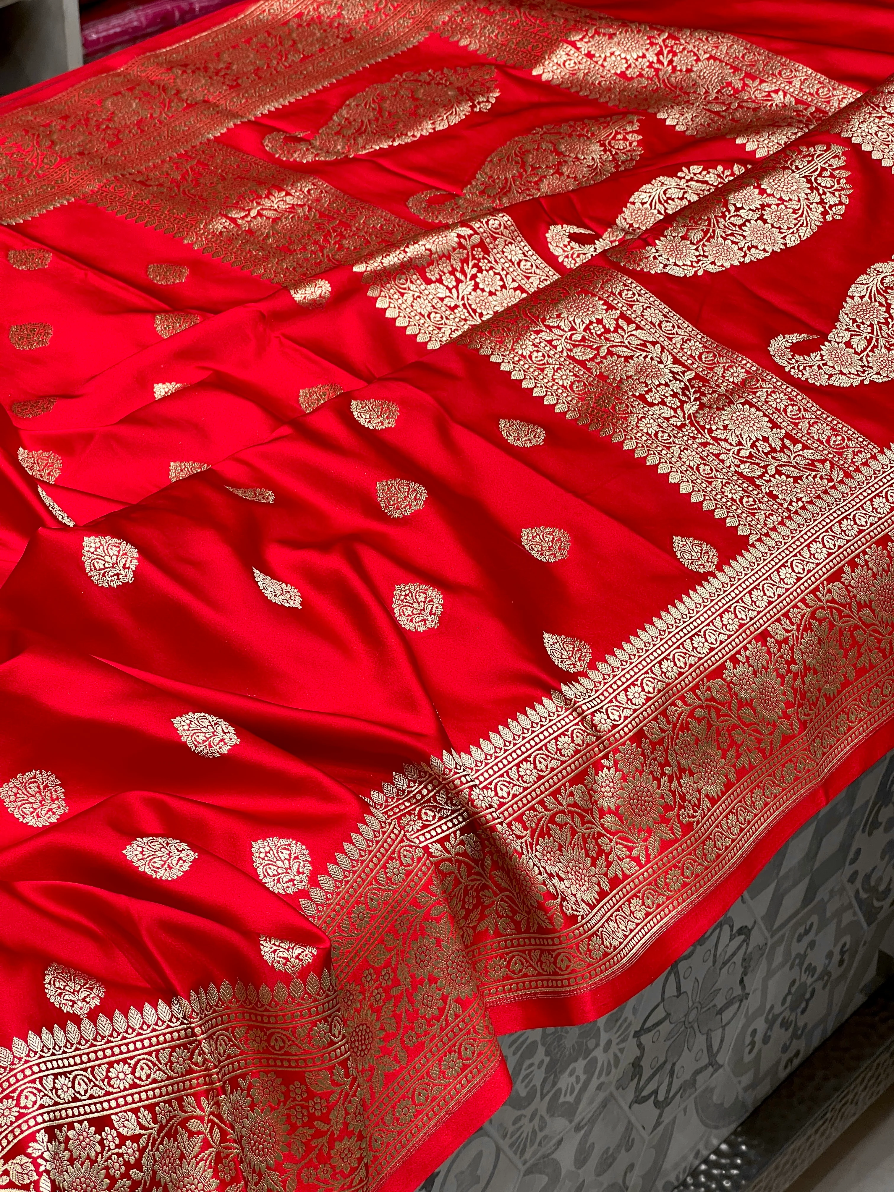 Banarasi Silk Saree — Classic Weave Manufacturer in Varanasi